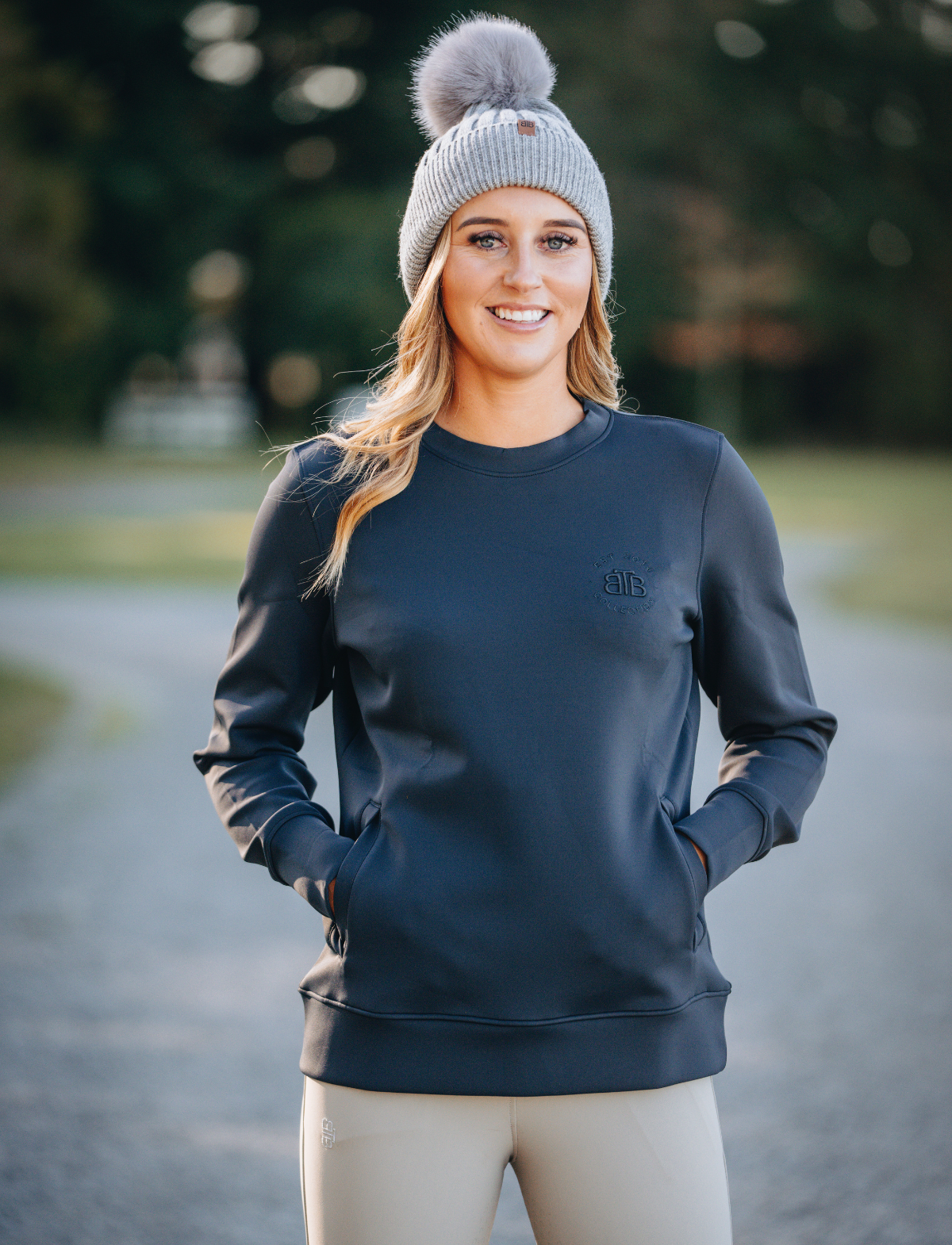 'DEVINE' NAVY SWEATSHIRT