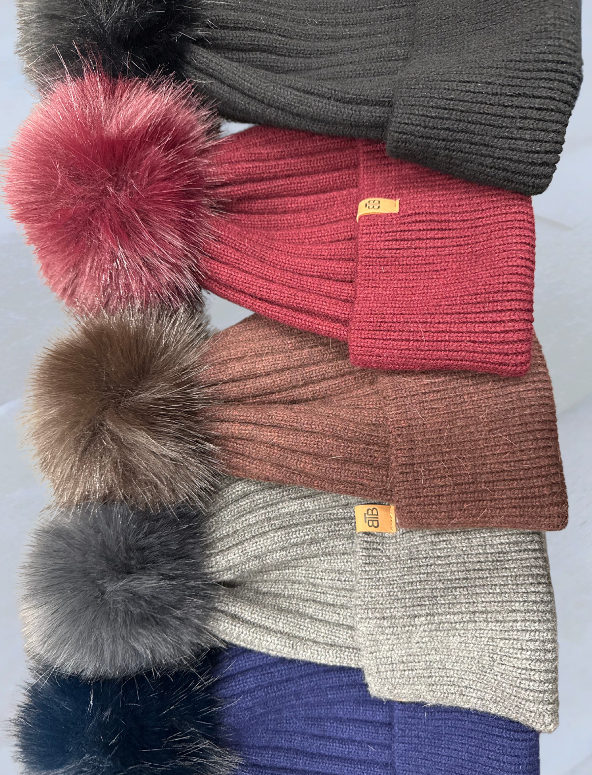 WOOL BLEND POMPOM BEANIE