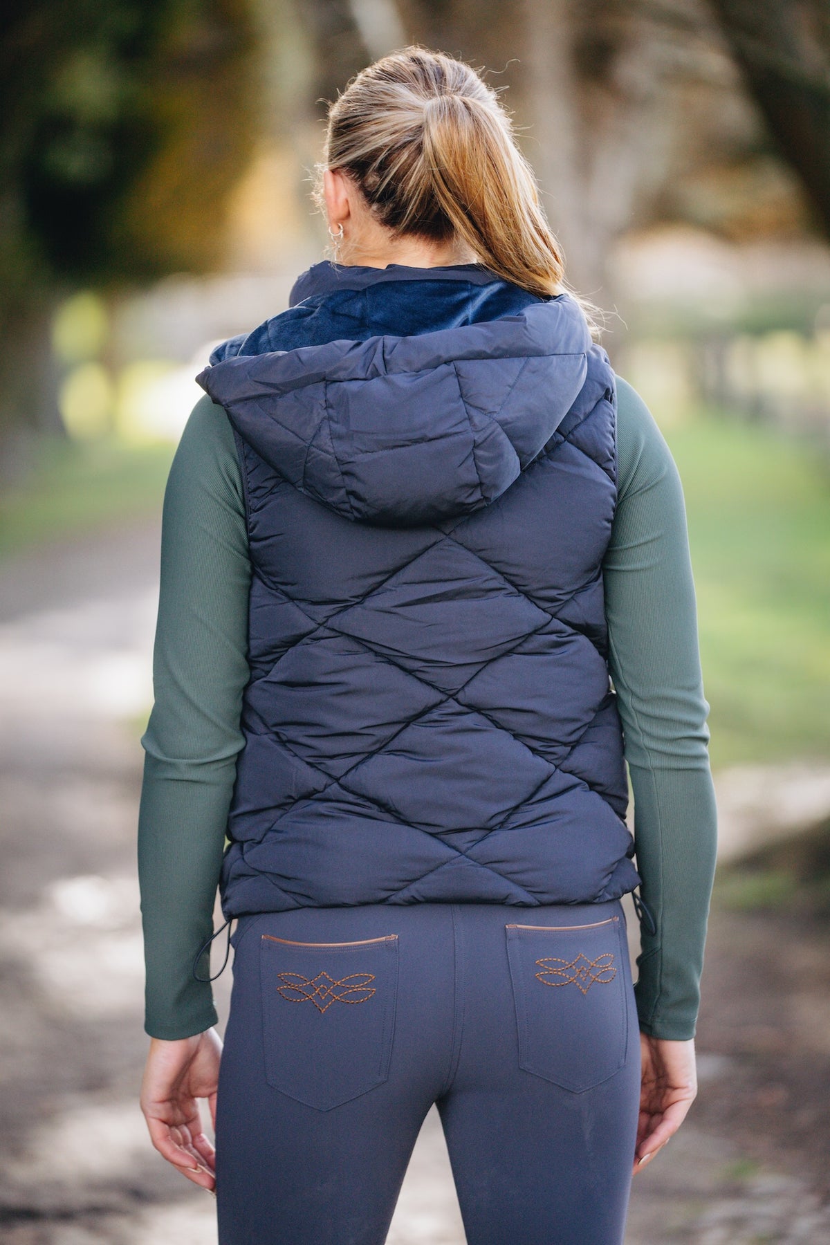 NAVY GILET